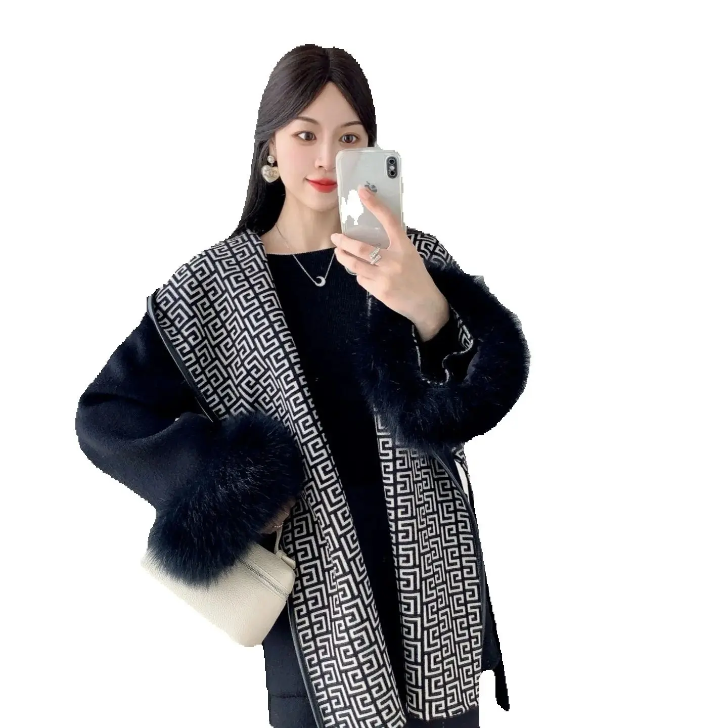 

Элегантное черное женское шерстяное пальто осень/зима 2025 года, легкий роскошный и элегантный женский стиль, манжеты из лисьего меха и ду.