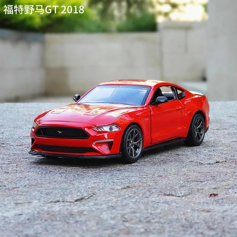 Ford Mustang GT 2018, coche de juguete de aleación fundido a presión con sonido y luz, juguete coleccionable para niños, regalo de cumpleaños, 1:34