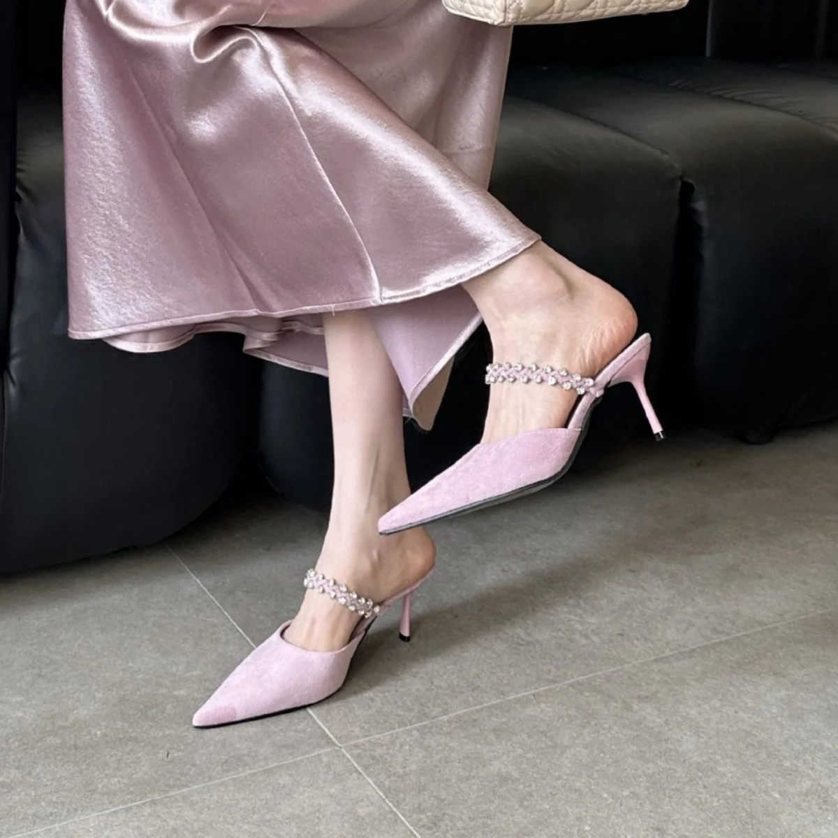 Sharp Pointed Fine Heeled Sandals Exquisite Luxury High Heels Sexy Fashionable Sandals Advanced Banquet Style Women's Shoes