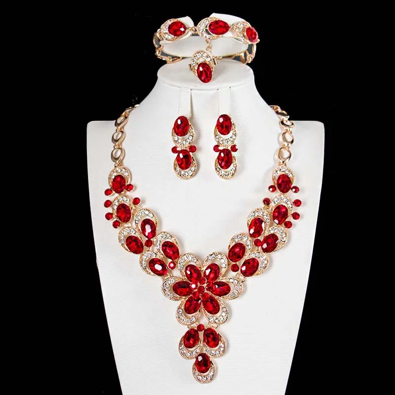 Crystal flower diamond-studded necklace, earrings, bracelet and ring set. High-quality waterproof jewelry. Gift for your wife.