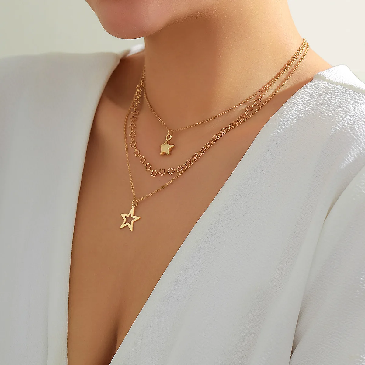 

Boho Hollow Pentagram Pendant Necklace 2024 Women's Multi Layer Gold Color Metal Star Chain Sweet Girl Fashion Birthday Jewelry