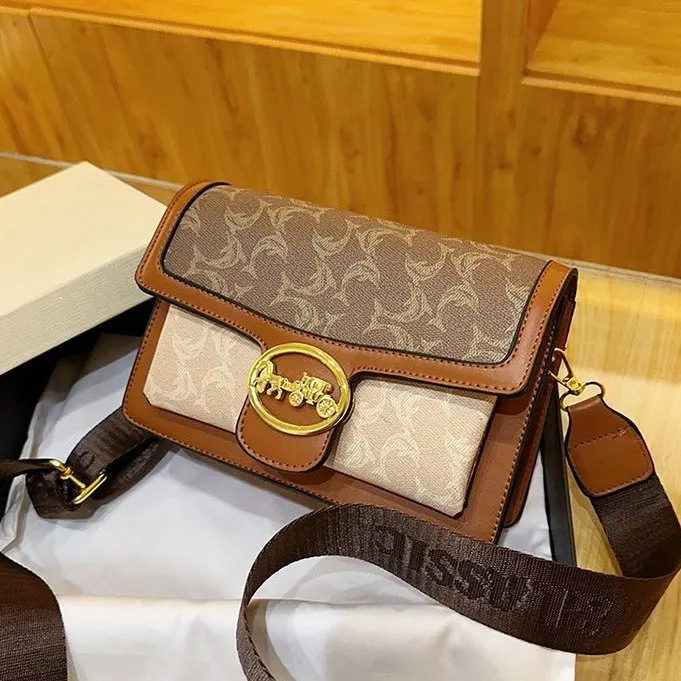 

Trendy Design Letter Logo Crossbody Handbag Women Fashionable Casual Simple Vintage Style with Large Capacity