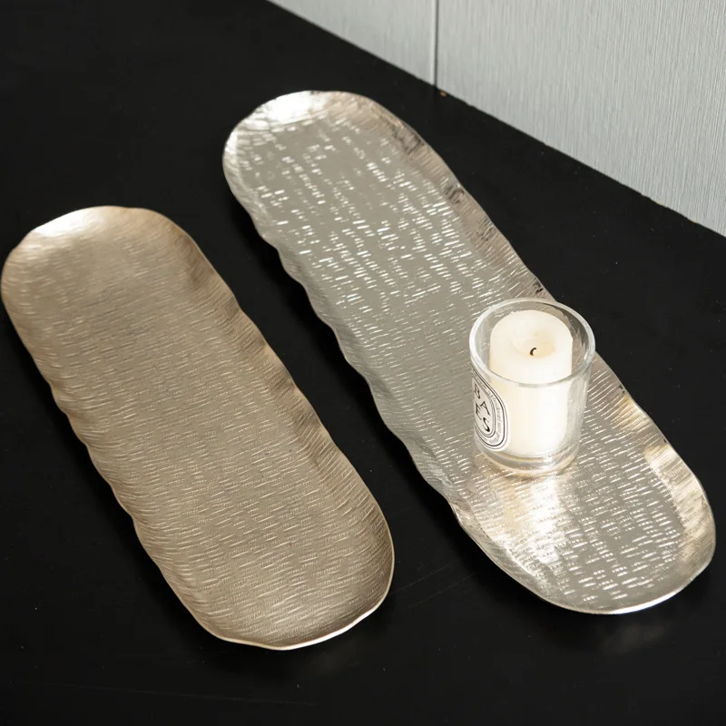 

Роскошный декоративный металлический алюминиевый настольный поднос, овальный длинный поднос для хранения тарелок, модель комнаты, украшение для дома, орнамент