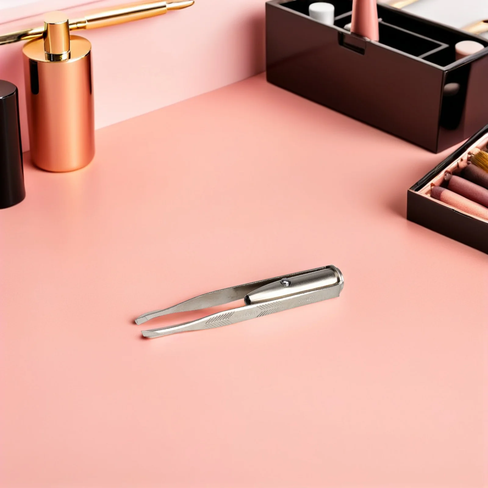 

LED Eyebrow Clip Push-button On/off Switch Tweezer Hair Removal Light Eyelash Tweezers Easy Carry