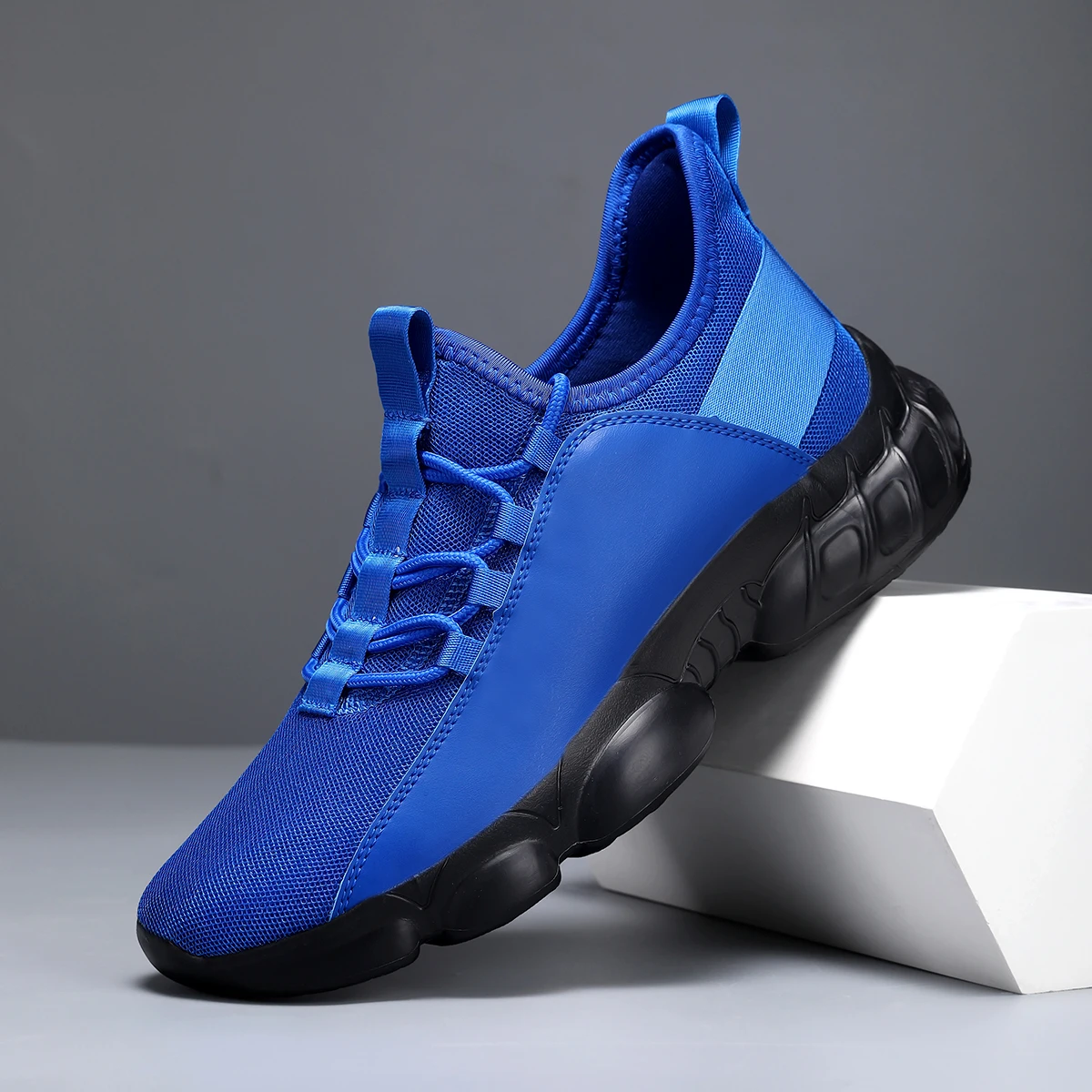 Men's Fashion Casual Sports Road Running Shoes Lightweight Breathable Everyday All-Season Morning Runners