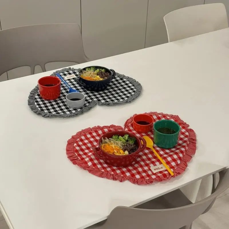 Placemats Dining Table Korean Plaid Red Blue Heart-shaped Placemat Water Cup Mat Cute Pleated Lace Mat Fabric Coaster Dining Mat