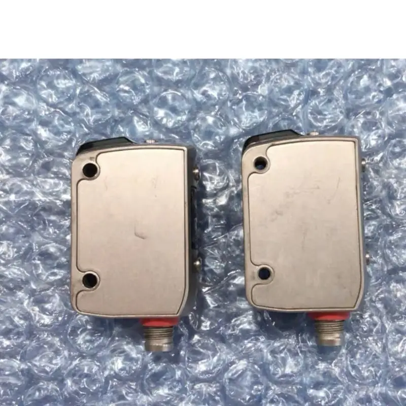 تم اختبار مستشعر الليزر LR-ZB100CP المستعمل بشكل جيد وشحنها بسرعة