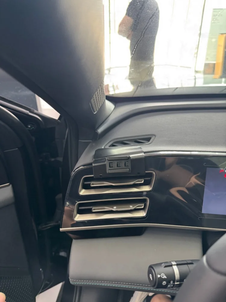 Car Phone Holder & Base Compatible With 2024‑2025 BYD Qin L DM‑i, Stable and Shock‑Proof, No Blockage Of Air‑Vent Airflow