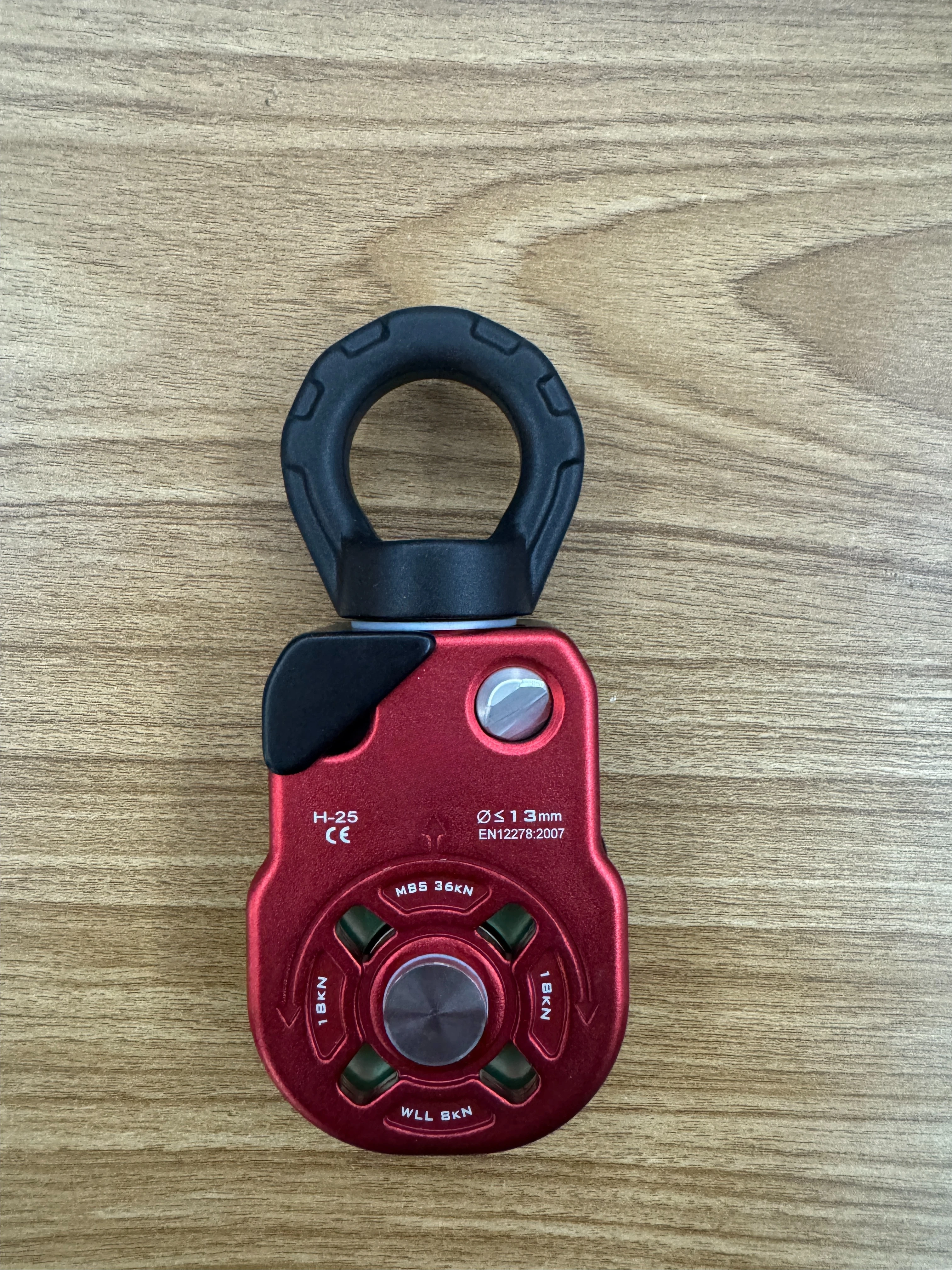 Outdoor universal single and double pulley rope anti-knot side plate pulley mountaineering rotating ring fixing equipment