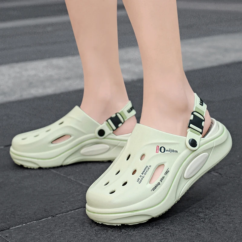 New Classic Summer Clogs Men Slipper Breathable Garden Shoes EVA Outdoor Comforty Beach Slides Home Sandals Antiskid Slippers image 6