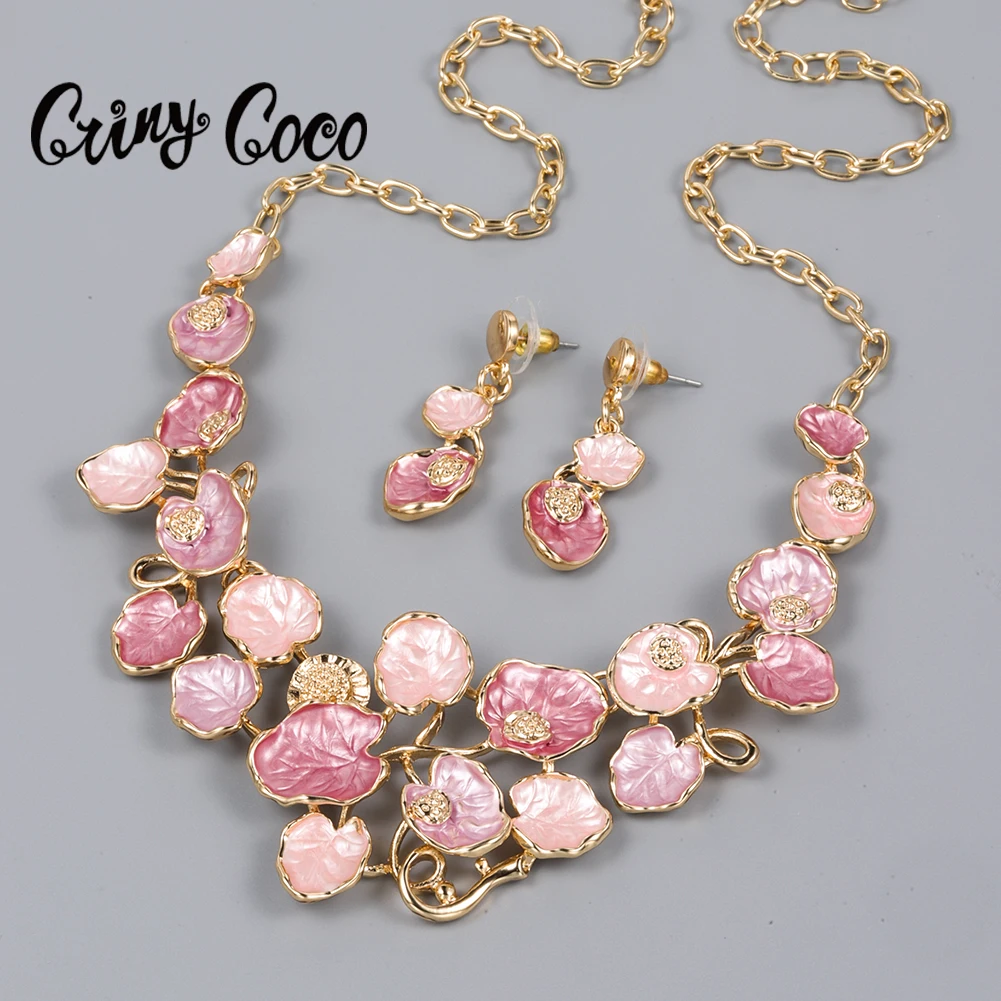 2023 Pink Enamel Leaf Choker Aesthetic Accessories Chains Gift Party Designer Luxury Fashion Pendant Jewelry Necklace for Women