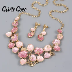 2023 Pink Enamel Leaf Choker Aesthetic Accessories Chains Gift Party Designer Luxury Fashion Pendant Jewelry Necklace for Women