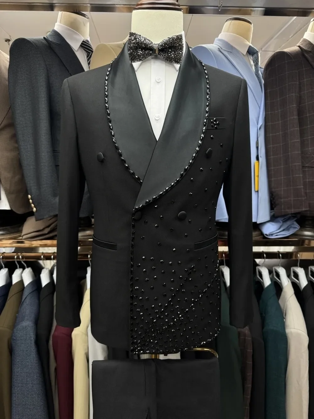 Fashion Men Tuxedos Tailor-Made Beads Shawl Lapel Groom For Wedding 2 Pcs Suit Double Breasted Blazer Pants Rhinestone Prom