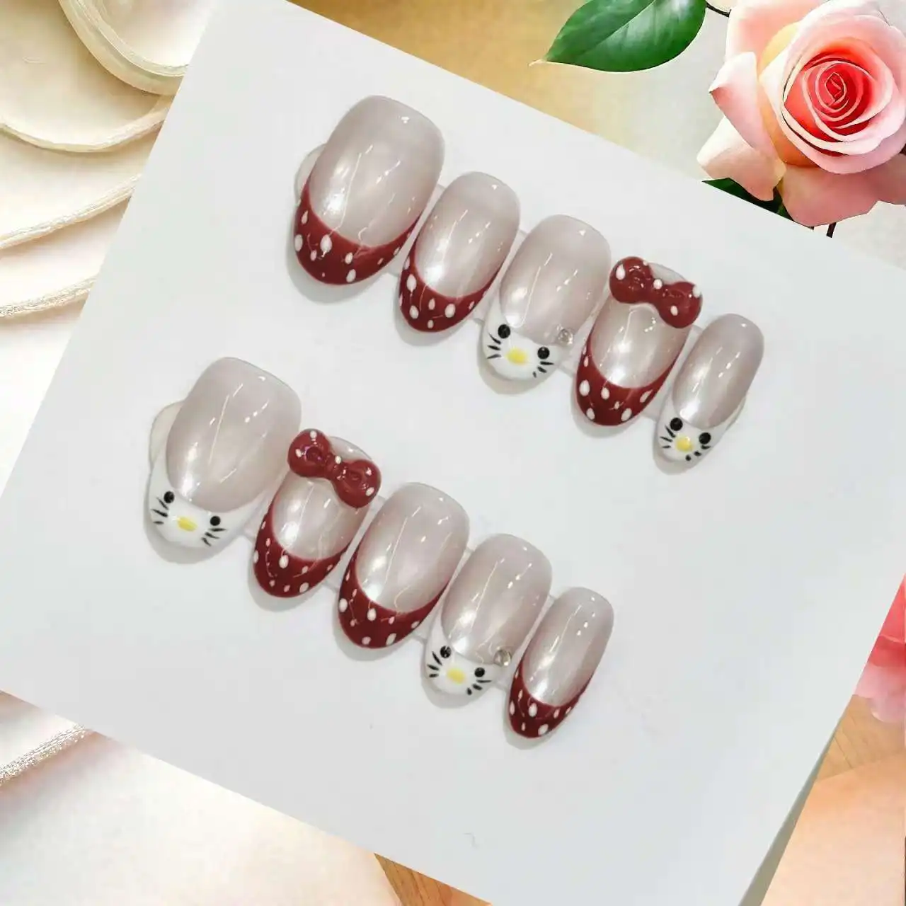 

10 шт. «Blacier Love» — «кошачий глаз» в форме сердца, короткие прозрачные белые осветляющие ногти ручной работы с 4 клейкими вкладками для ногтей