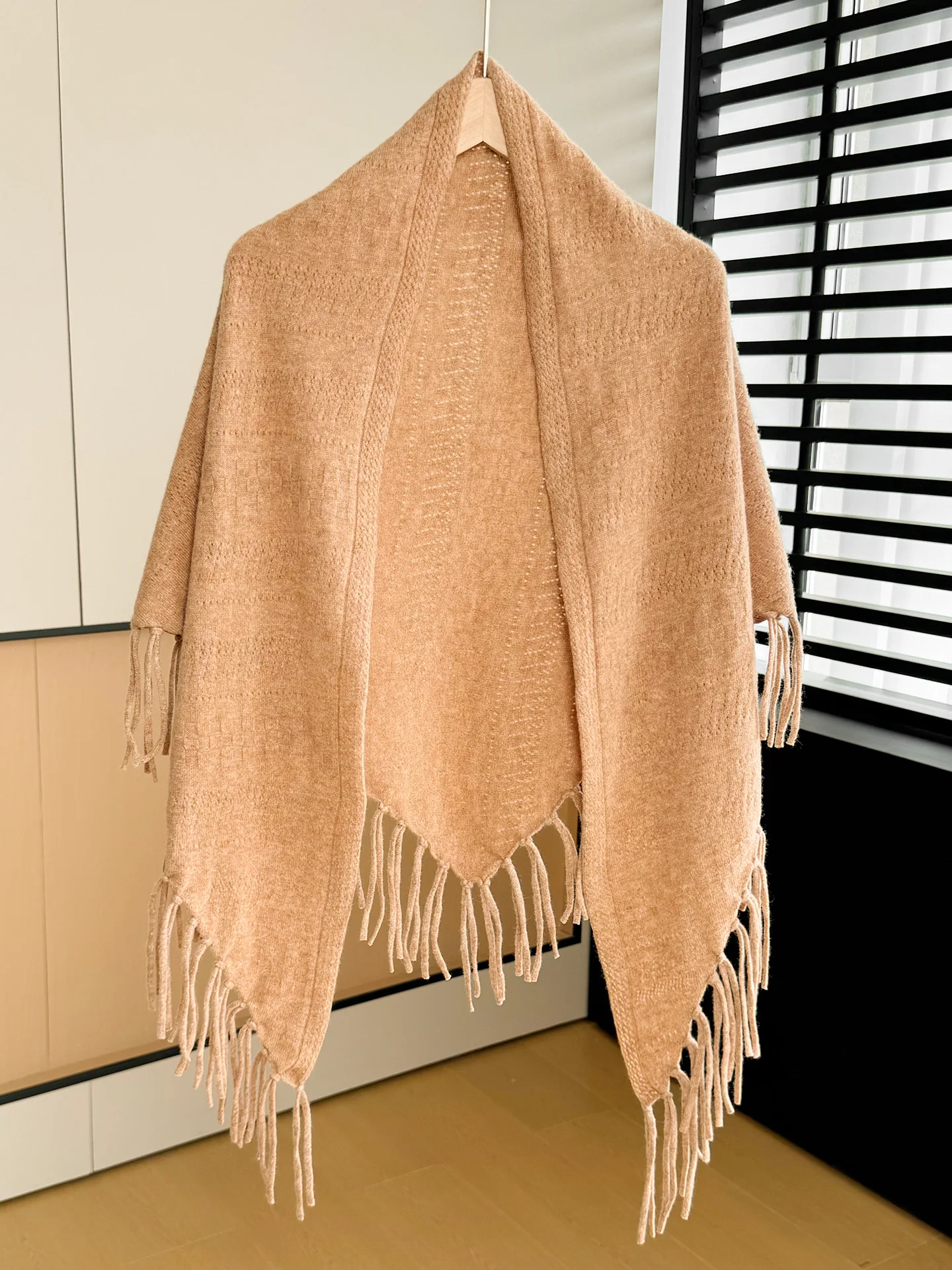 

Женская шаль из 100% мериносовой шерсти с кисточками - однотонный универсальный теплый мягкий повседневный кашемировый шарф на осень-зиму