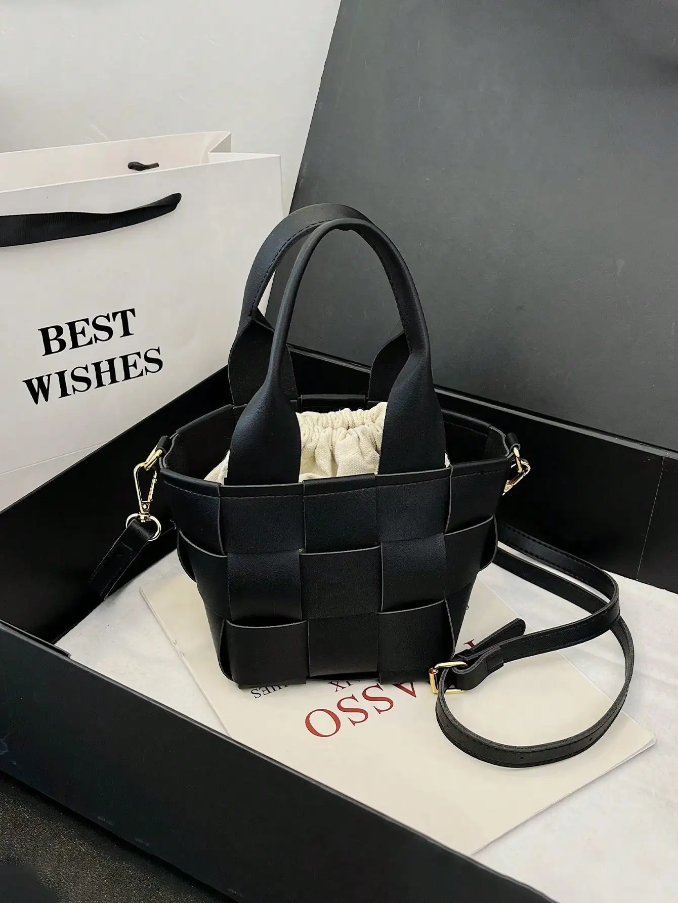 Modische, minimalistische, karierte Bucket Bag, leicht, mit verstellbarem Riemen, Damen-Handtasche mit Tragegriff für Urlaub, Reisen und den Alltag – Detail 1