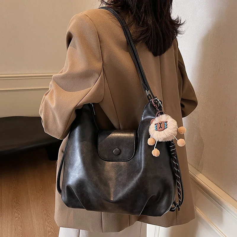 

Womens Vintage Leather Shoulder Bag Large Capacity Crossbody Purse Multifunctional Backpack High-End Casual Commuter Handbag