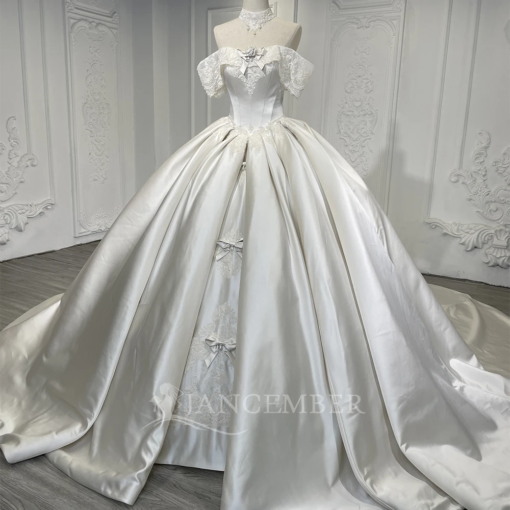 

Bridal Wedding Dress High-end French Heavy Industry High-end Texture Trailing Short Sleeved Fugitive Princess Customized