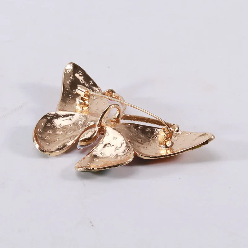 MITTO FASHION JEWELRIES AND HIGH-END ACCESSORIES ENAMEL AND RHINESTONES PAVED BUTTERFLY VINTAGE PIN WOMEN DRESS BROOCH