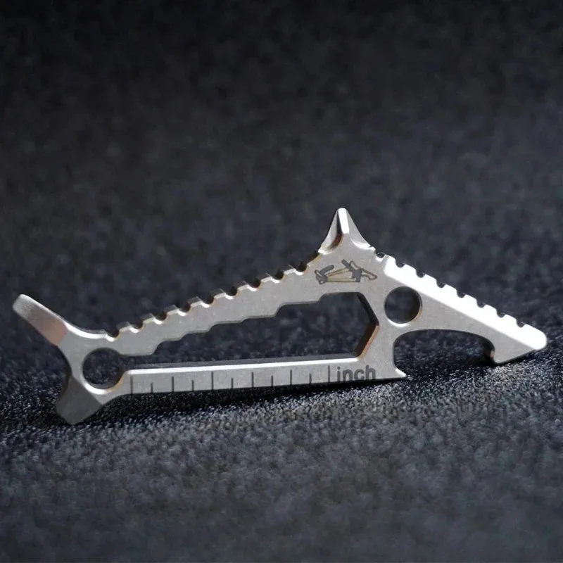 

Многофункциональный брелок EDC из титанового сплава — отвертка, открывалка для бутылок, инструмент с пряжкой для кемпинга и пеших прогулок на открытом воздухе