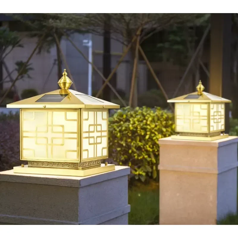 Modern Solar Powered LED Gate Pillar Light for Garden Waterproof Outdoor Yard Fence with Copper Body IP65 Rating