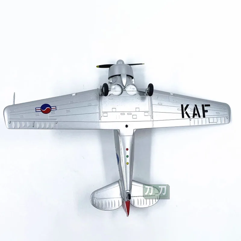 Einfaches Modell 1:72 Maßstab China T6 Trainer Modell Simulation Kampf flugzeug fertig Flugzeug Modell 36316 Sammler Spielzeug Geschenk