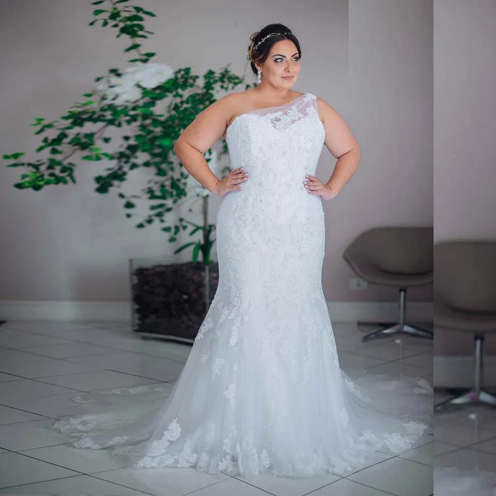 Plus Size Wedding Dresses For Bride One shoulder Mermaid Bridal Gowns With Train Lace Applique Tulle Brides dress Customized