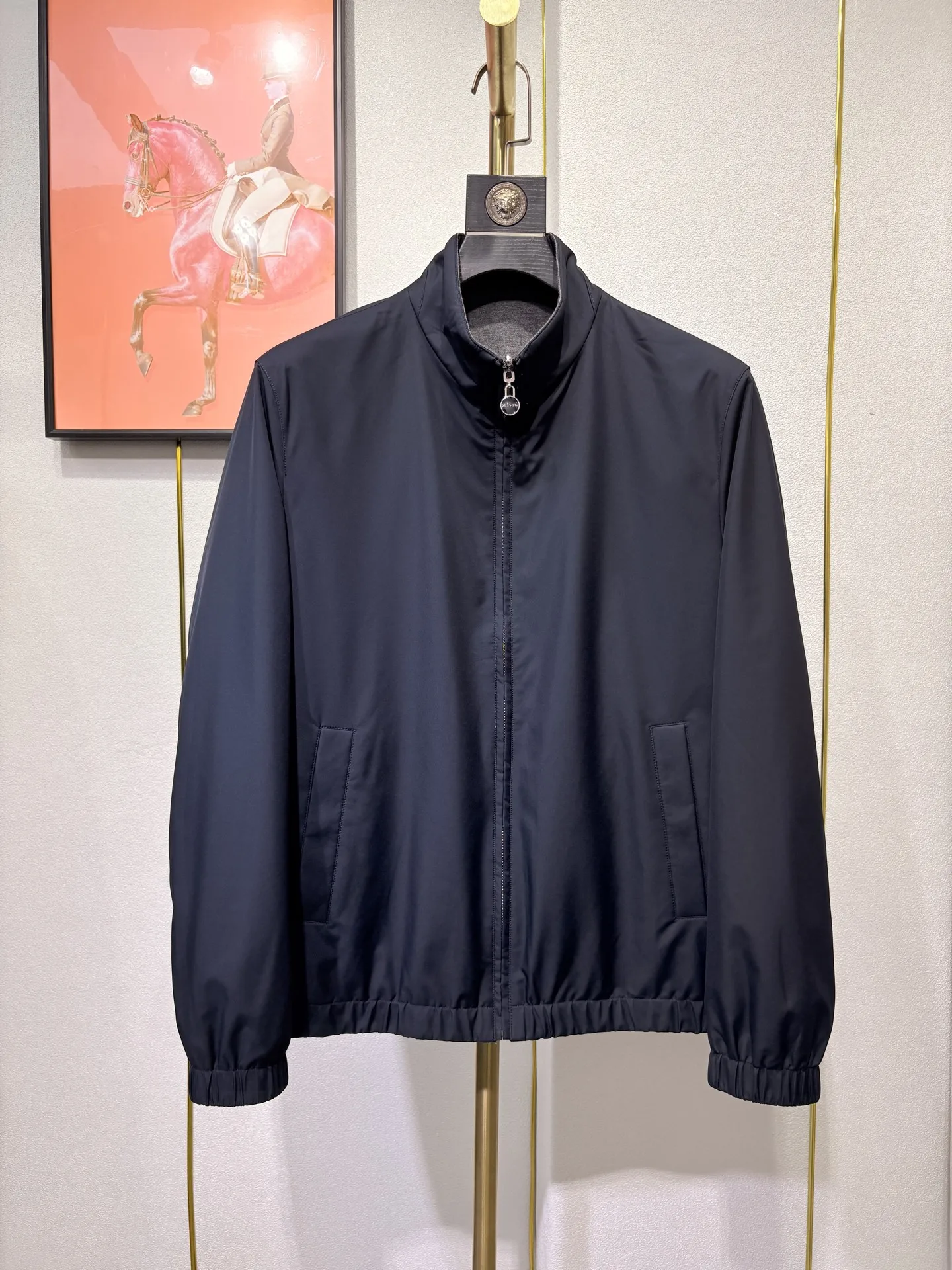 سترة كيتون القديمة ذات النمط القديم على الوجهين وياقة واقفة وبسيطة