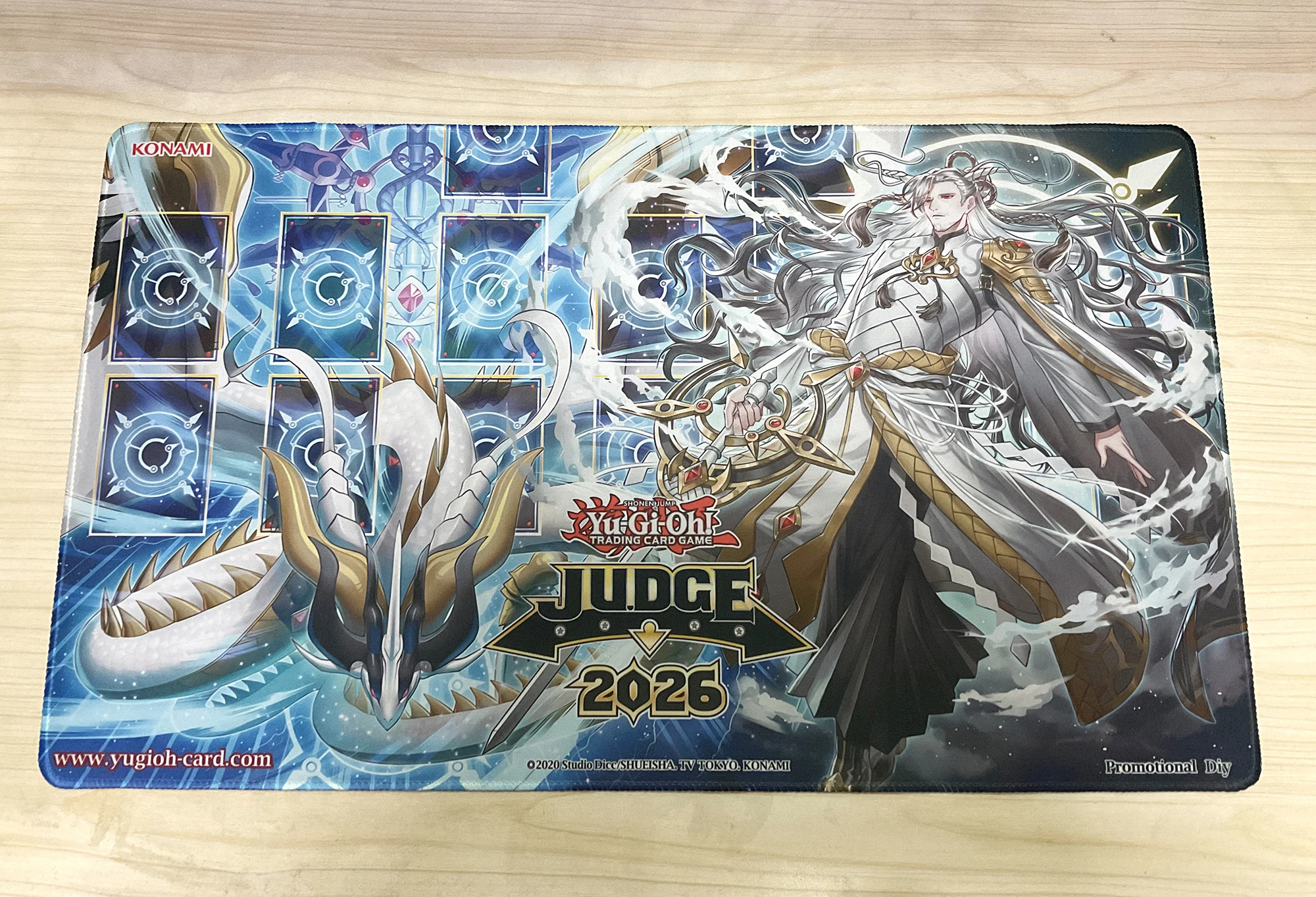 YuGiOh Ame No Habakiri No Mitsurugi Spielmatte Mitsurugi No Mikoto, Aramasa DIY TCG CCG Pad Sammelkartenspiel-Matte Mauspad & Tasche
