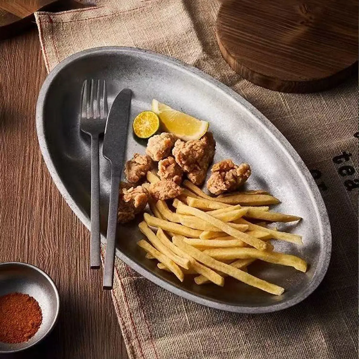 30cm American retro oval plate stainless steel plate 304 fish plate industrial style tableware western food plate snack plate 1pcs