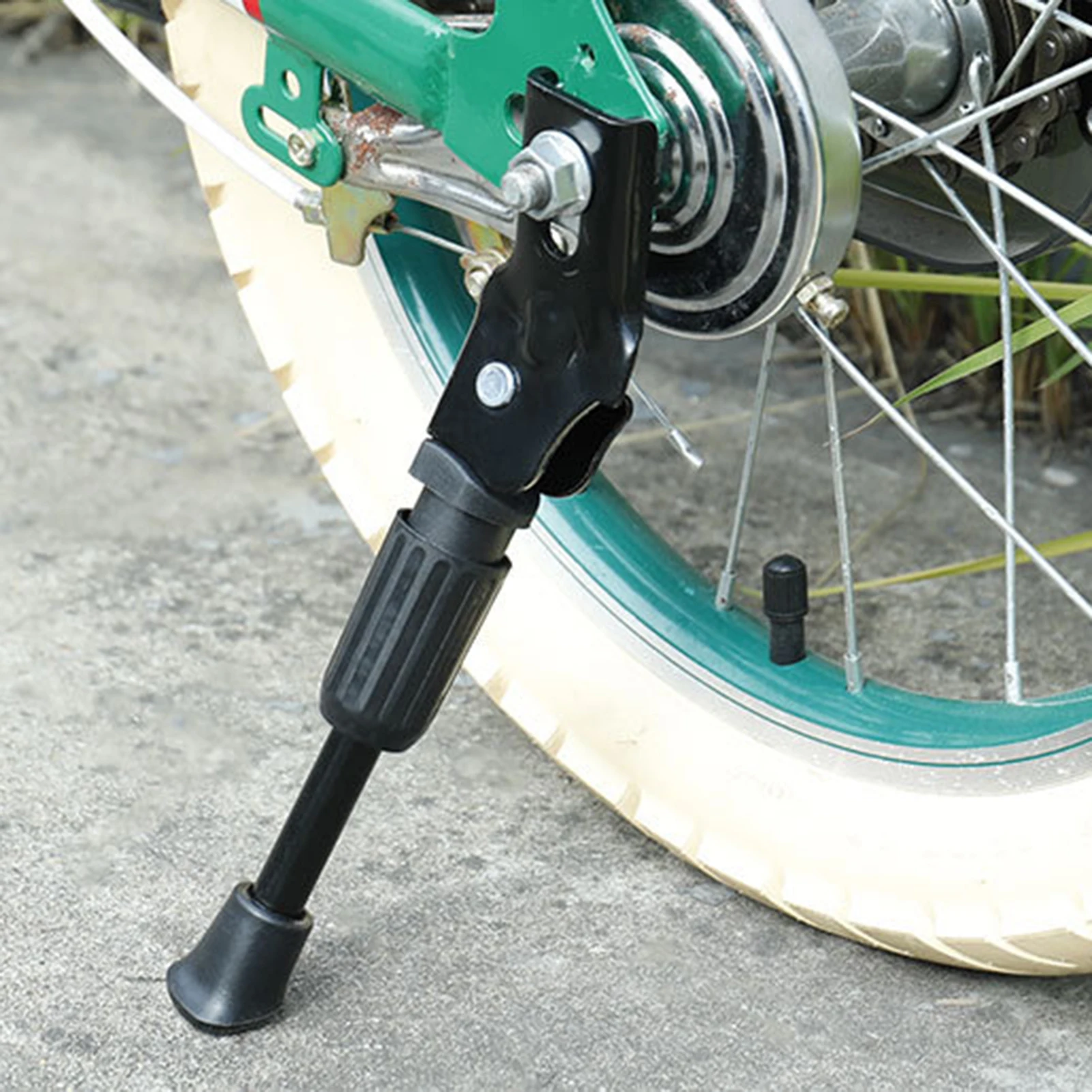 

Bicycle Footrests Bike Kickstand Built-in Spring Adjustable Side Kickstand Parking Stand For Easily Children Bike Mountain Bike