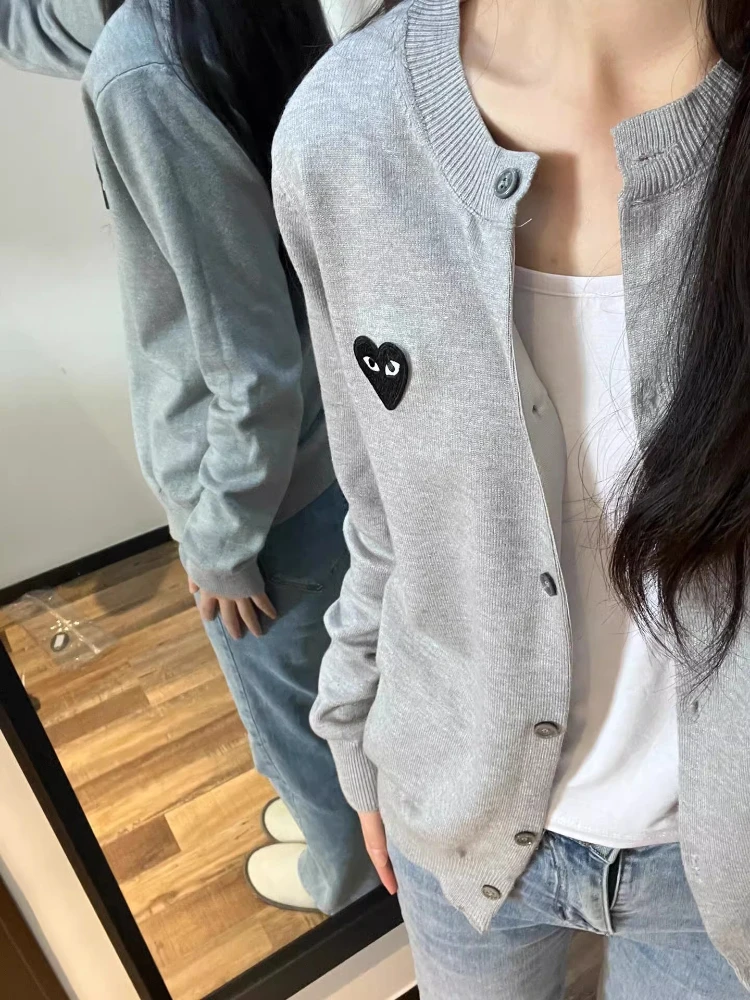 Knitted jacket women 2024 Spring and autumn new love wool round collar gray cardigan sweater outside the INS Super Craze