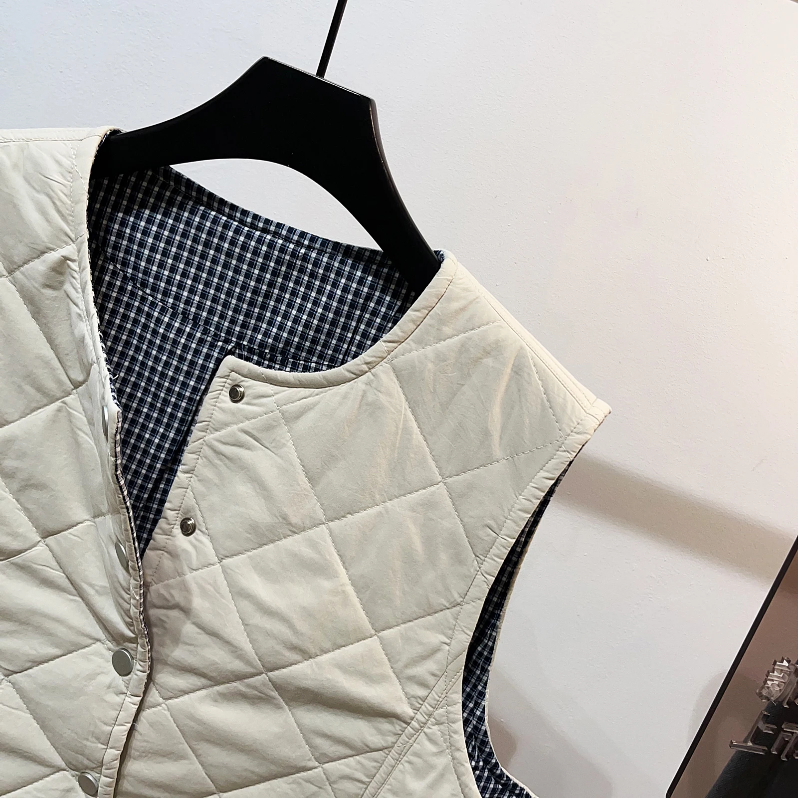 Damska luźna bawełniana kamizelka z okrągłym dekoltem, idealna do warstwowego noszenia, wzór w romby, jesień-zima, do pracy, kolor