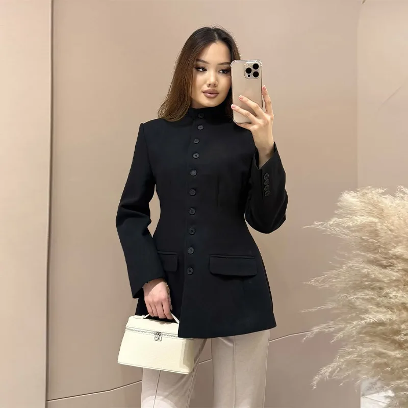 Damen-Blazer mit Stehkragen und Taillenbetonung, elegant, langärmelig, einreihig, schmal geschnitten, schicke Bürojacke – Detail 11