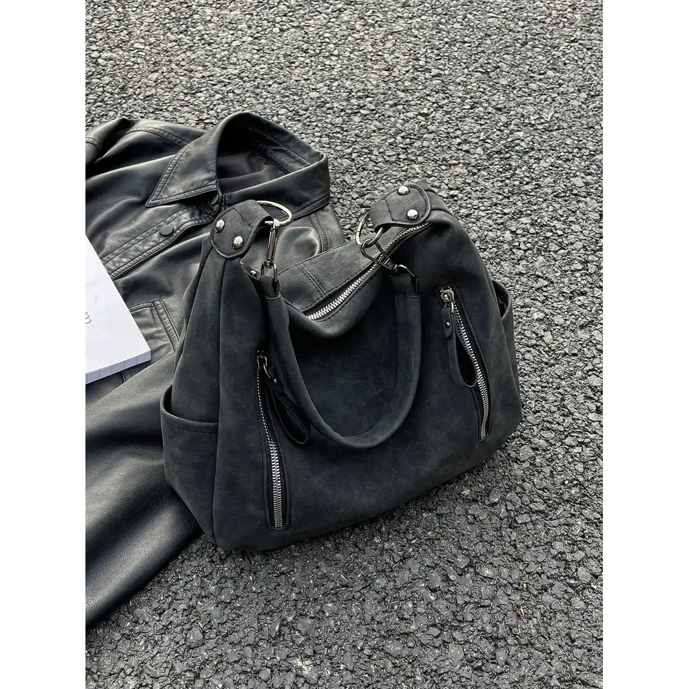 

Retro 2025 Matte Texture Large Capacity Fashion Versatile Shoulder Bag, HighEnd Beach Tote Handbag Shopping Bag, Unique LowKey