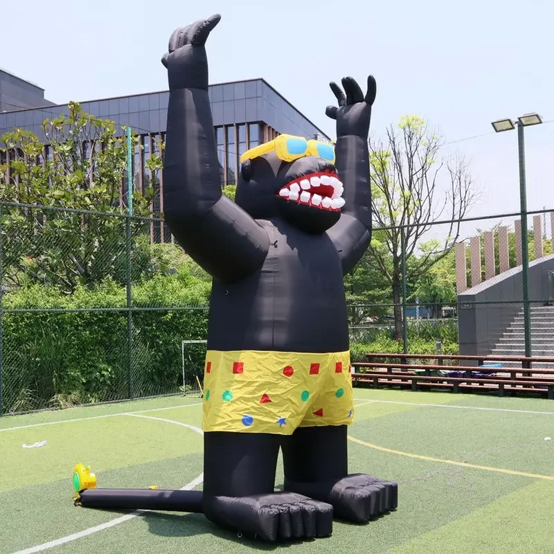 Outdoor gigantische opblaasbare gorilla opblaasbare dieren cartoon model met ventilator voor park, tuin, feest, dierentuin thema decor