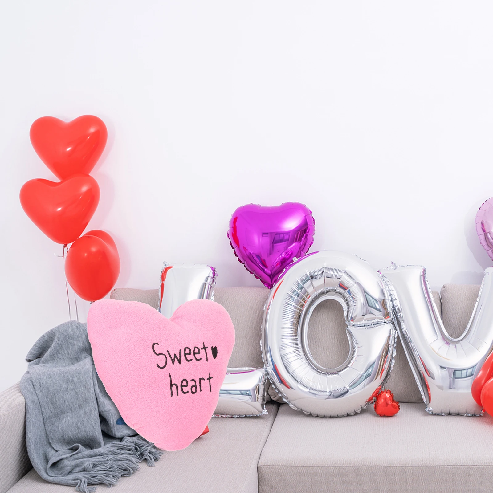 

Lovely Heart Pillow Comfortable Decor Cushion for Bedroom Couch Wedding Party Photo Prop Warm Atmosphere Enhancer