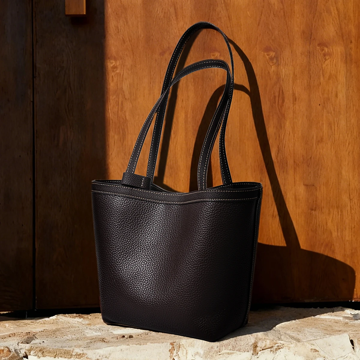 

New in Stock Minimalist Genuine Leather Bucket Bag Long Handle Shoulder Bag Handbag Fashionable Tote Bag