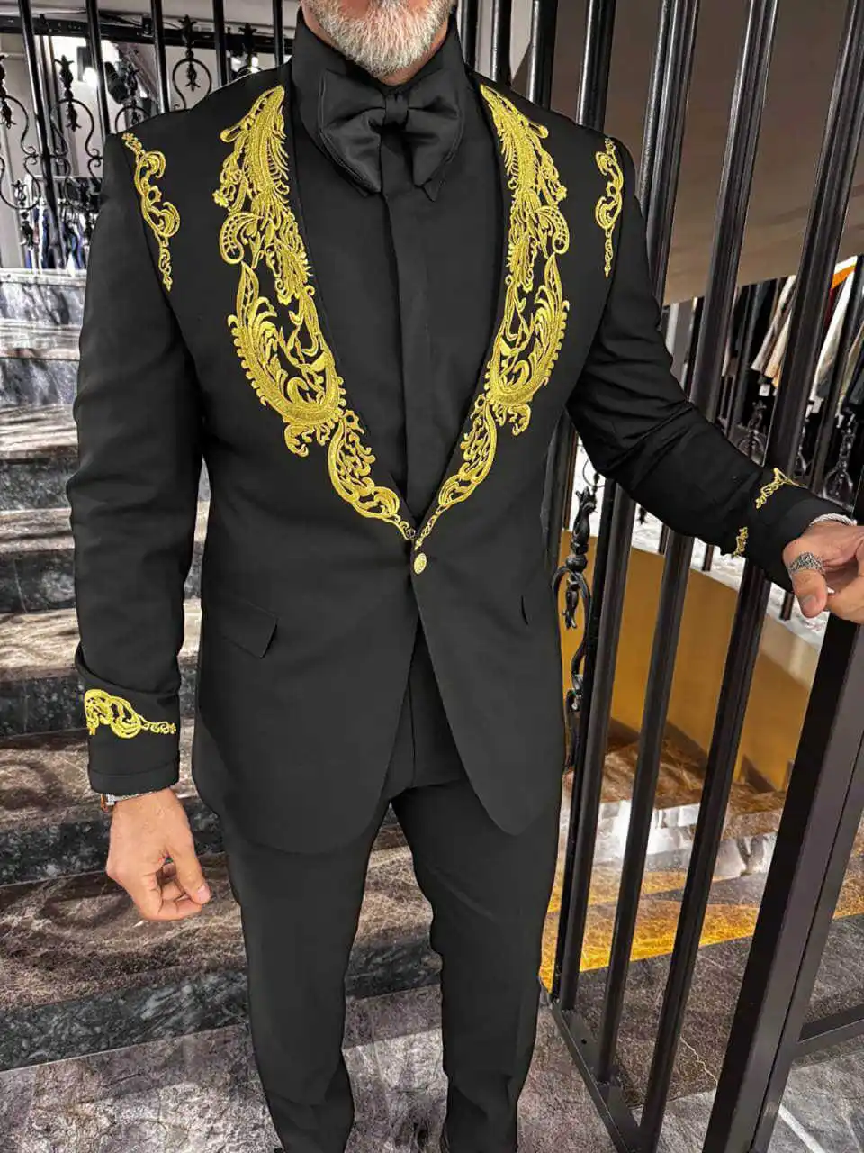 Handsome Man Tuxedos Appliques 2 Pcs Jacket Pants Men Suit Casual Shawl Lapel One Button Evening Wedding Groom Customized