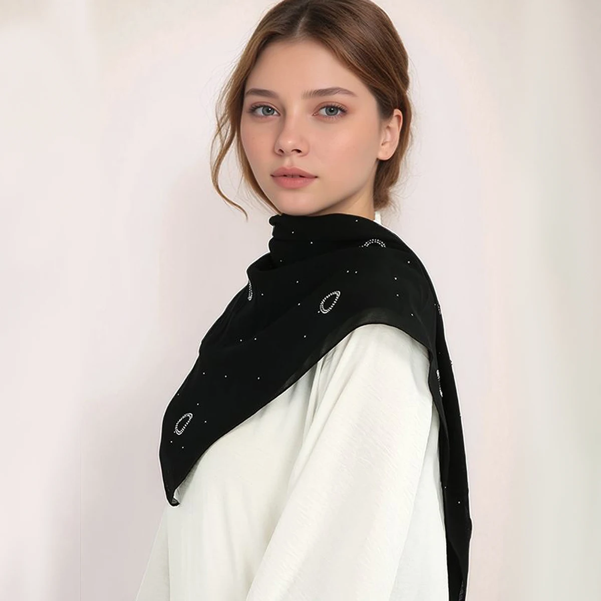 

Шифоновый квадратный шарф со стразами 90, мусульманский хиджаб, шали, женские модные накидки, исламская повседневная накидка, женские шарфы высокого качества