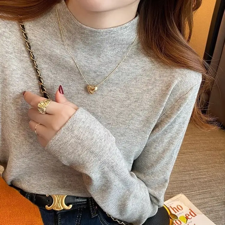 

Women's round Ne Long Sve Base irt Slim Fit Inner Wear Pure Color Knitted Sweater Bla Winter Faion Ci Walk