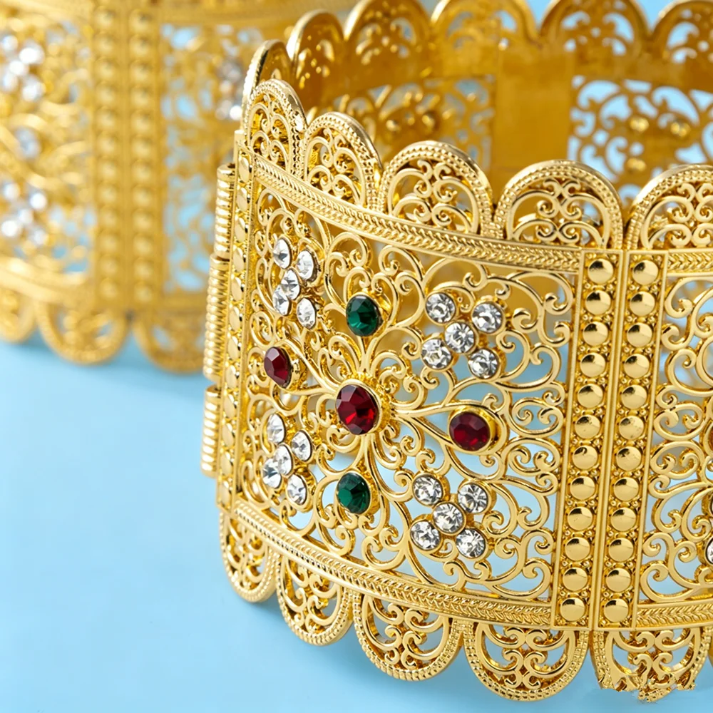 Image 5: Élégant bracelet de mariée plaqué or, fleurs creuses incrustées de strass, bijou de main marocain pour mariage, accessoire à design ouvert