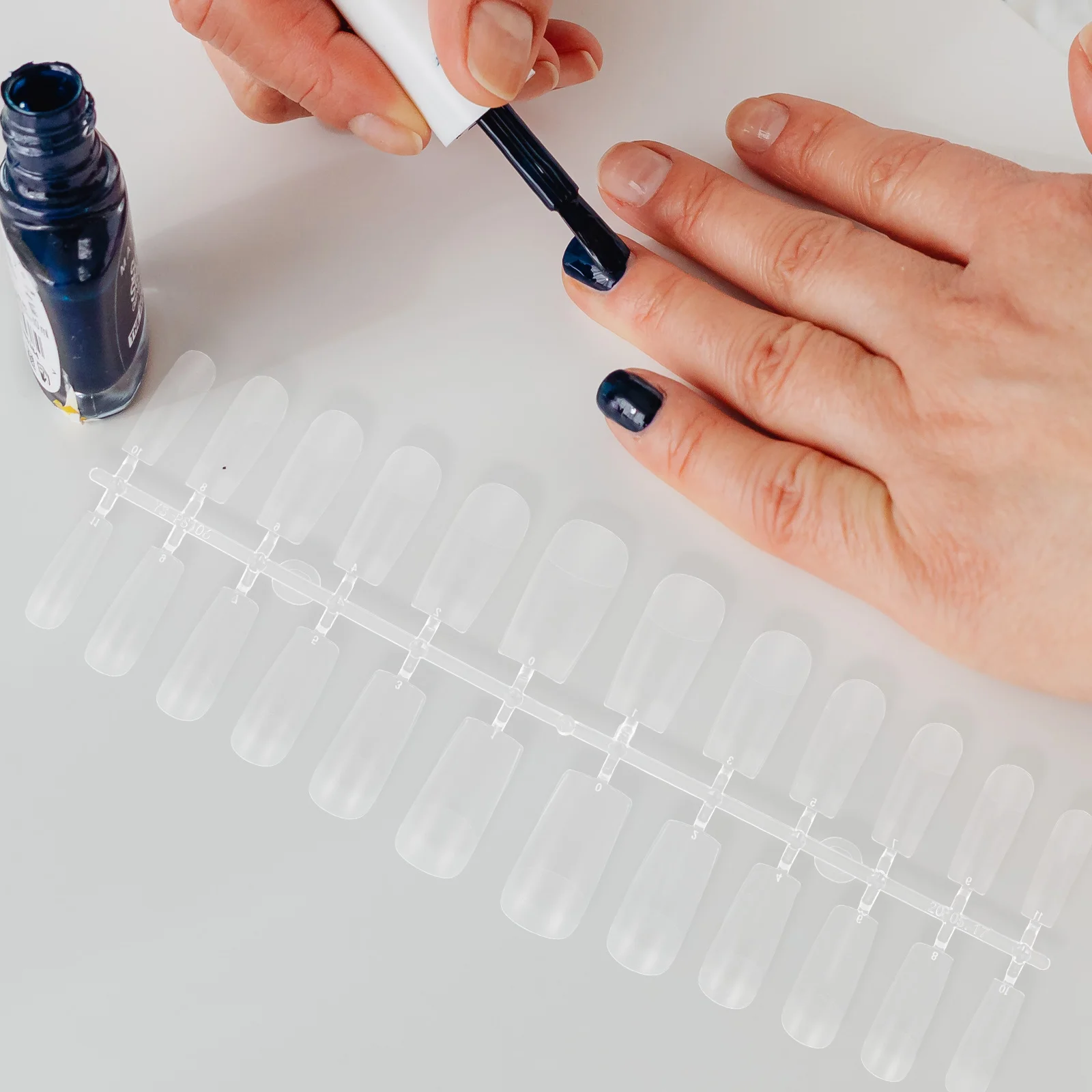 

DIY Manicure Supplies Clear Fake Nails Tips Suitable Various Finger Sizes Elegant Look Fake Nails Transparent False Nail