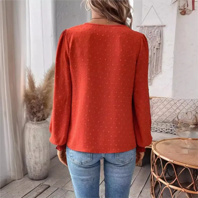 Camisa elegante con decoración de encaje calado para mujer, jersey con cuello de pico profundo, blusa femenina de Color sólido, Tops de manga larga con farol de Jacquard