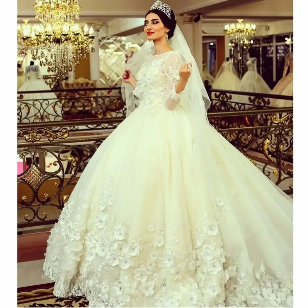 Customized  3 D Floral A Ppliques Plus Size Wedding Dresses CathedralTrain Long Sleeves Robe De Mariee Luxe 2025 Bridal Gown