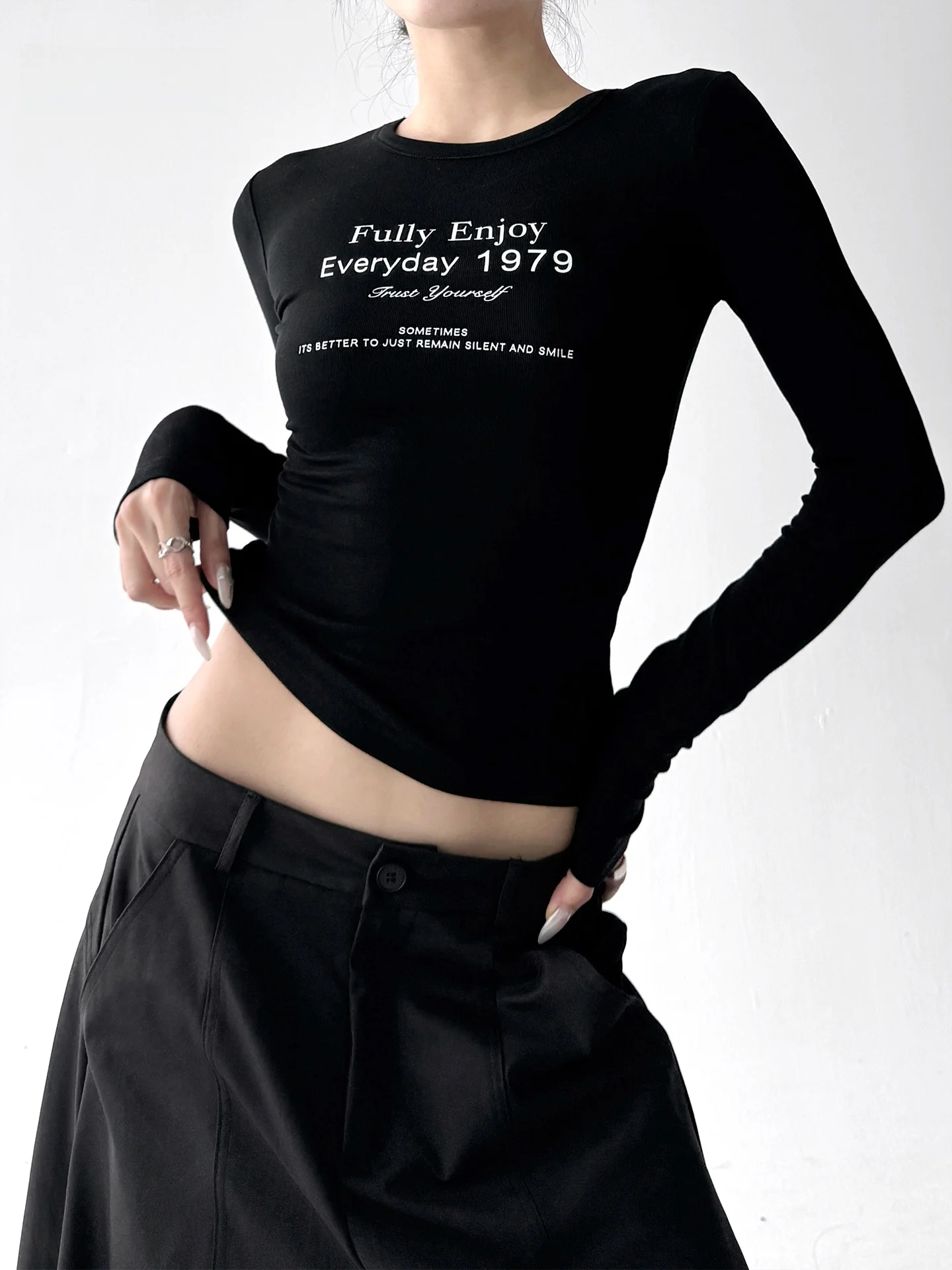 Ele رسالة طباعة طويلة Sve جولة Ne T-irt قاعدة irt ملابس داخلية ملابس خارجية الخريف المرأة الجديدة Faion تخفيف Sle S...