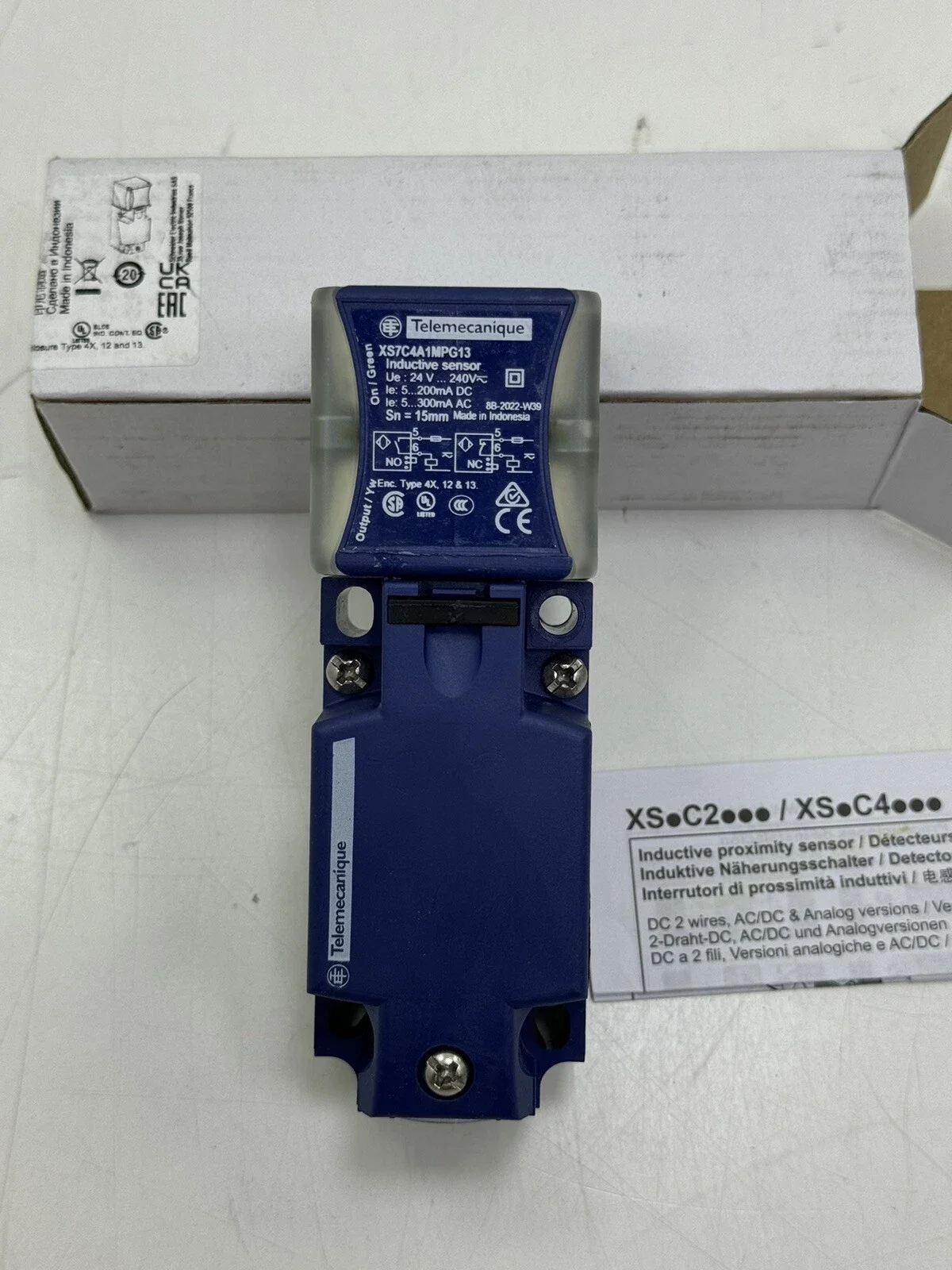 

XS7C4A1MPG13 Inductive proximity sensors