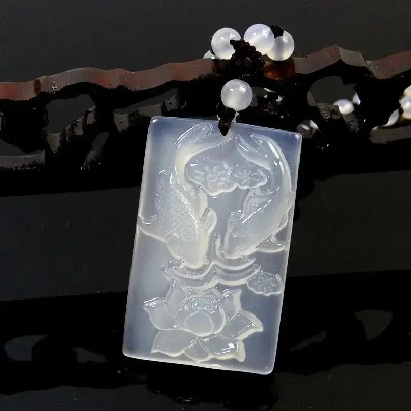 Agate Ice White Pisces Lotus Pendant for Men and Women Has More Than Exquisite Pendants for Years.