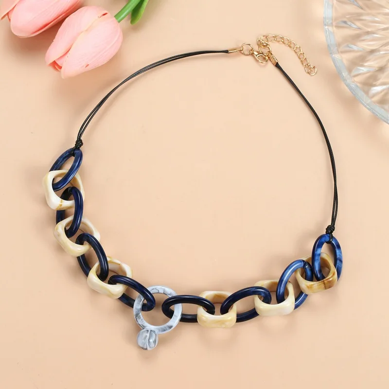 Acrylic pendant, bib necklace, women's retro handmade collarbone chain, first-hand source of European and American cross-border