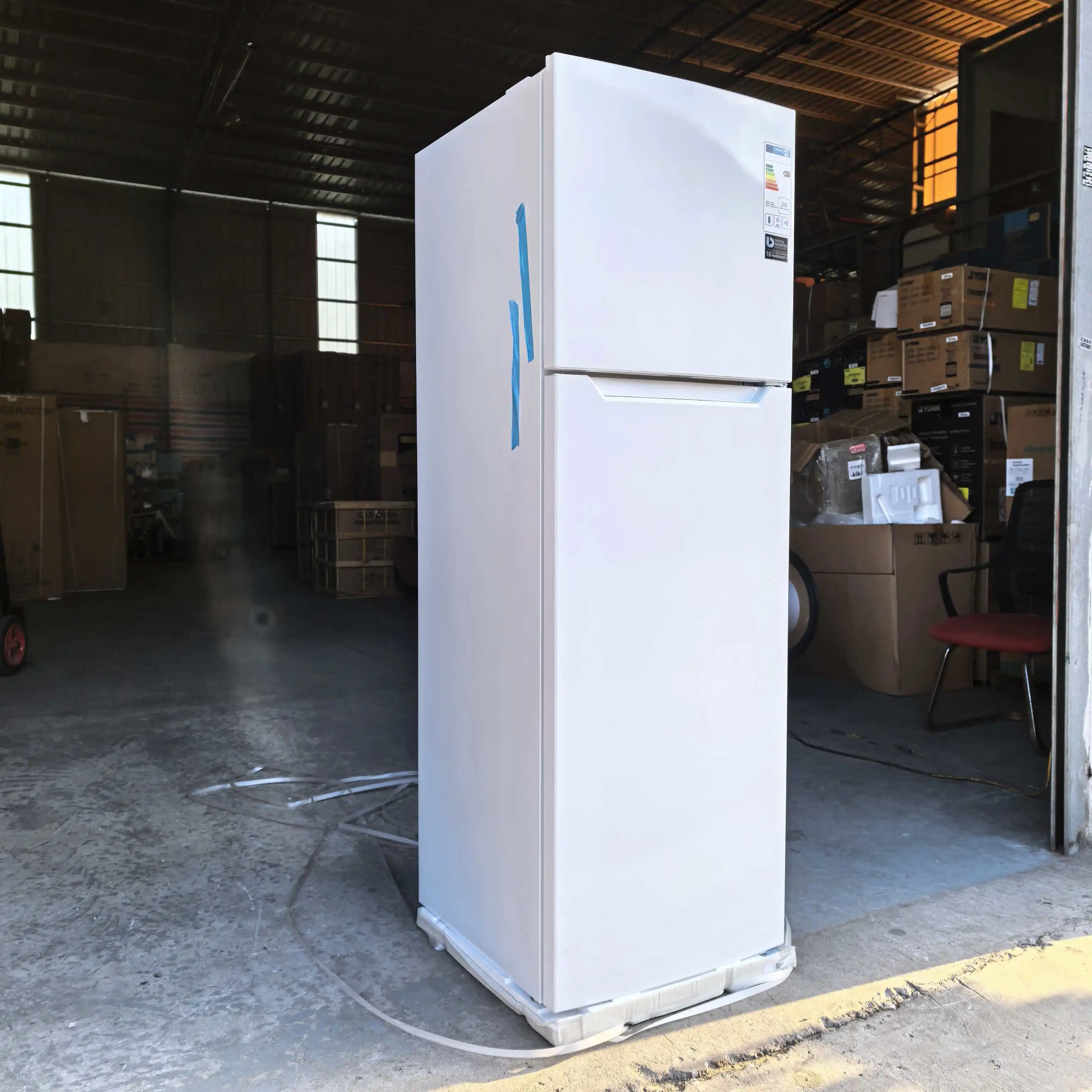 Free Standing Double Door Fridge Top Freezer 260L Air Cooled Two Doors Refrigerator Cheap Price 110V 220V 50/60HZ